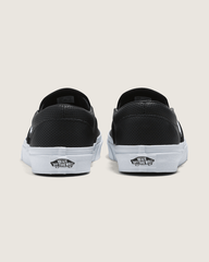 Women Vans Classic Slip-On Shoe in Black