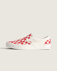 Women Vans Classic Slip-On Checkerboard Shoe in Checkerboard Racing Red