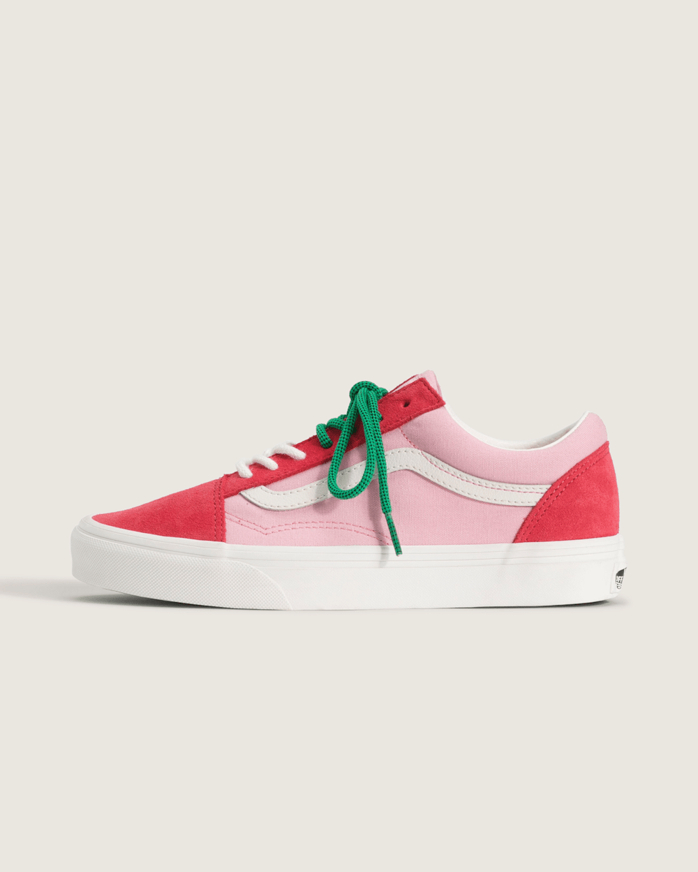 Women Vans Old Skool Shoe in Crimson Haze Red