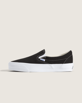 Women Vans Premium Slip-On Shoe in Black / White
