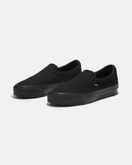Women|Men Vans Premium Slip-On Shoe in Blackout