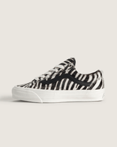 Women Vans Premium Old Skool 36 Shoe in Zebra Black / White