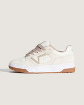 Women Vans Upland Shoe in White / Grey
