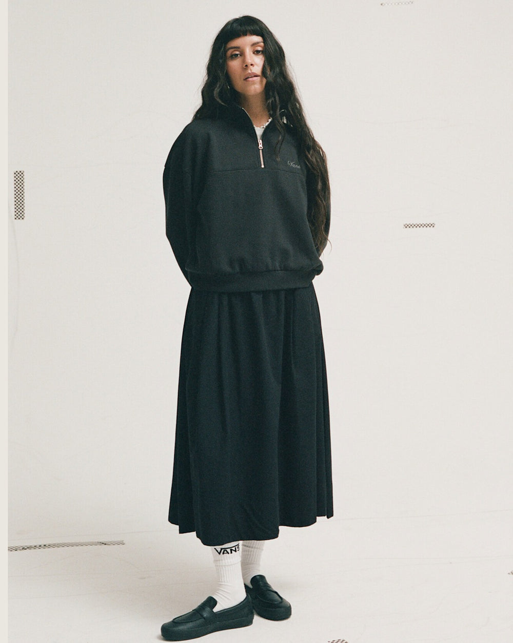 Women Vans Script Logo Mock Neck Sweatshirt in Black