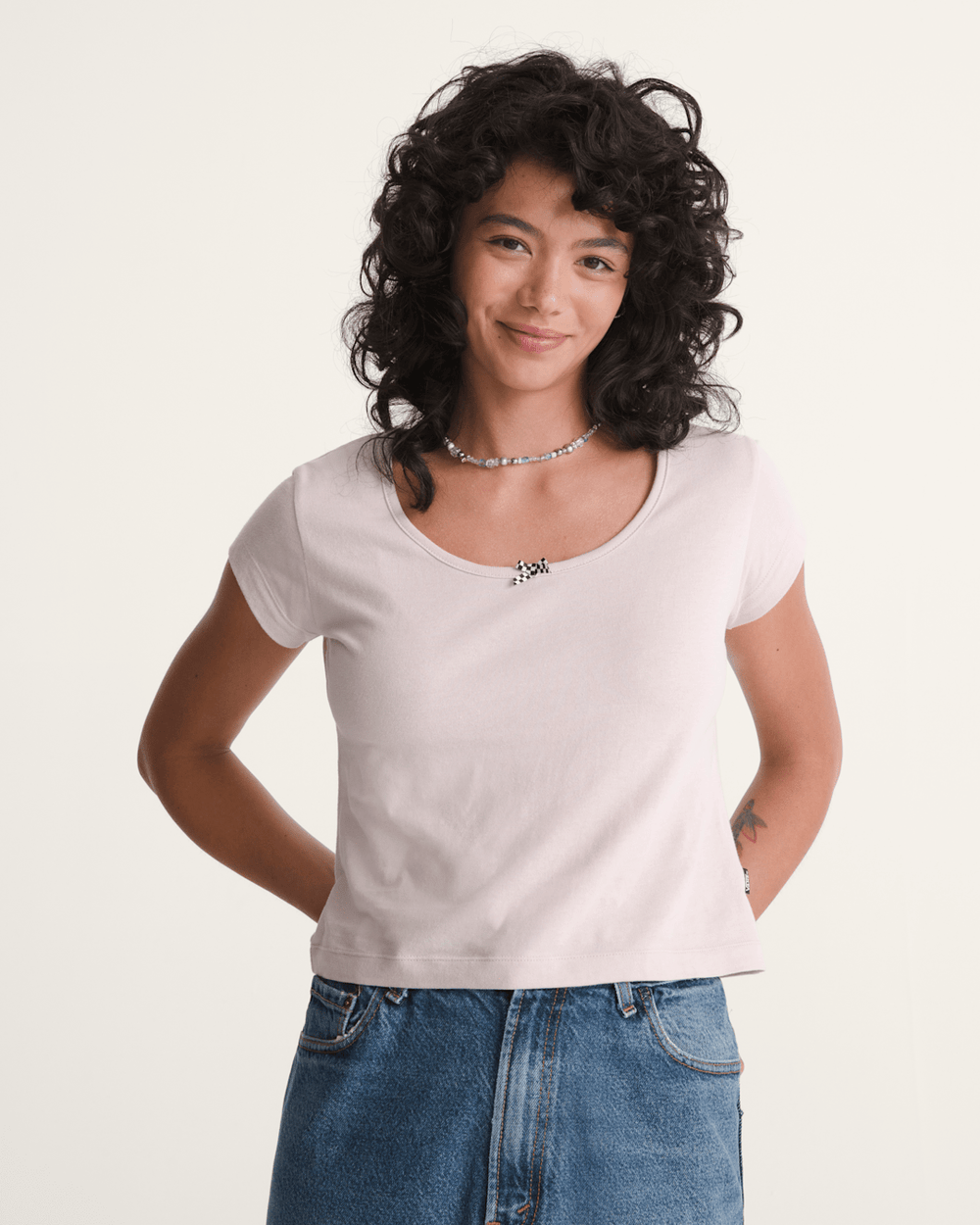 Women Vans Checkerboard Bow Scoop T-Shirt in Sepia Rose Pink