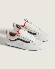 Women|Men Vans Skate Old Skool 36+ Shoe in Antique White / Black