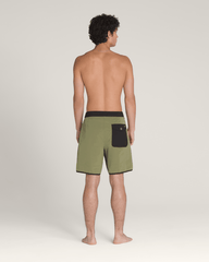Women|Men Vans Everride Scalloped 18'' Boardshorts in Loden Green / Black