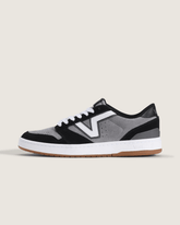 Men Vans Lowland 2.0 Shoe in Black / Grey