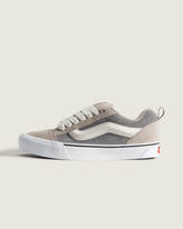 Men Vans Knu Skool Shoe in Frost Grey