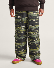 Men Vans Premium Terrain Cargo Pant in Tiger Camo Green