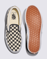 Kids Vans Big Kids Classic Slip-On Shoe in Checkerboard Black / White