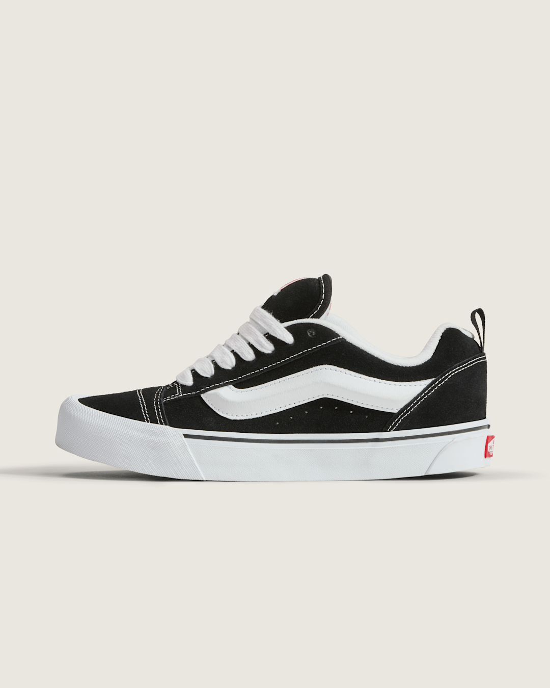 Women|Men Vans Knu Skool Shoe in Black / True White