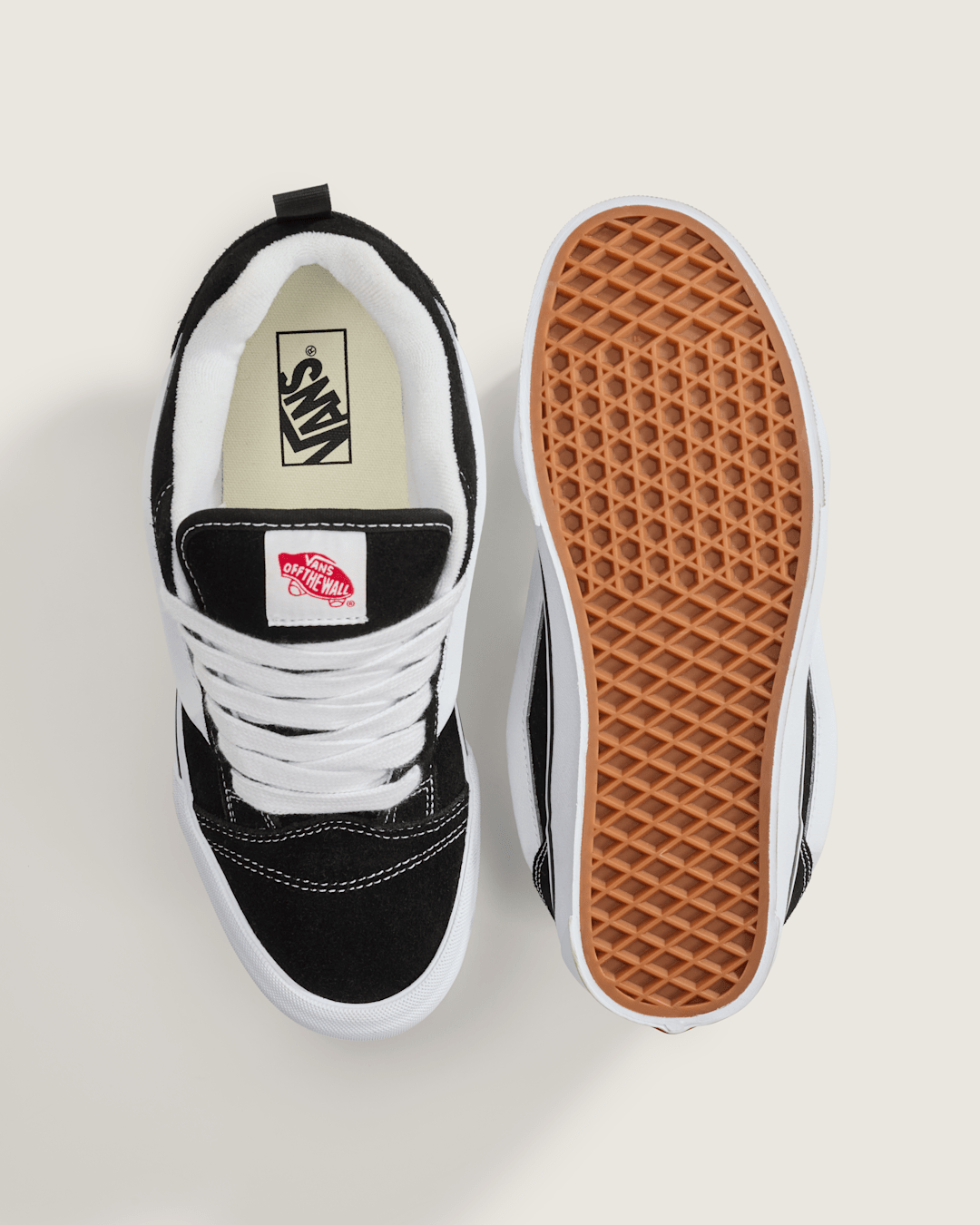 Women|Men Vans Knu Skool Shoe in Black / True White