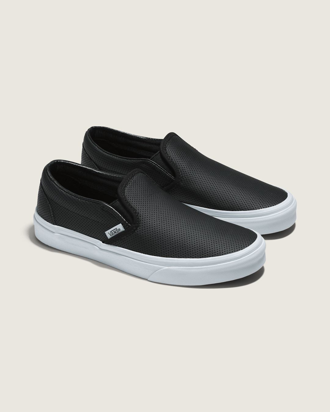 Women Vans Classic Slip-On Shoe in Black