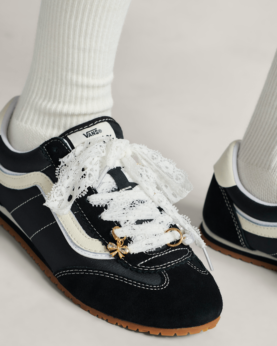 Women|Men Vans Vans Pearl and Lace Shoe Charm Set in White