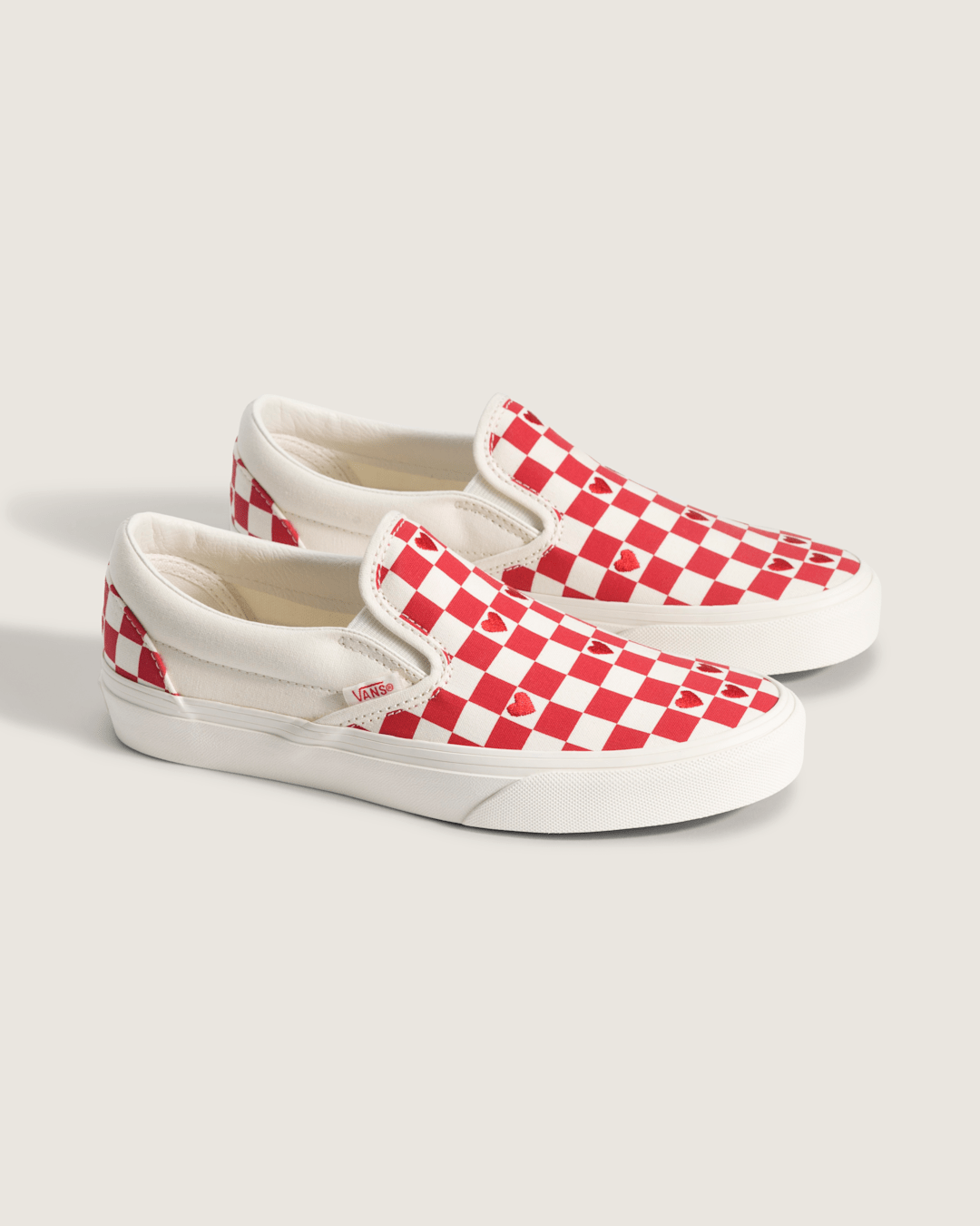 Women Vans Classic Slip-On Checkerboard Shoe in Checkerboard Racing Red
