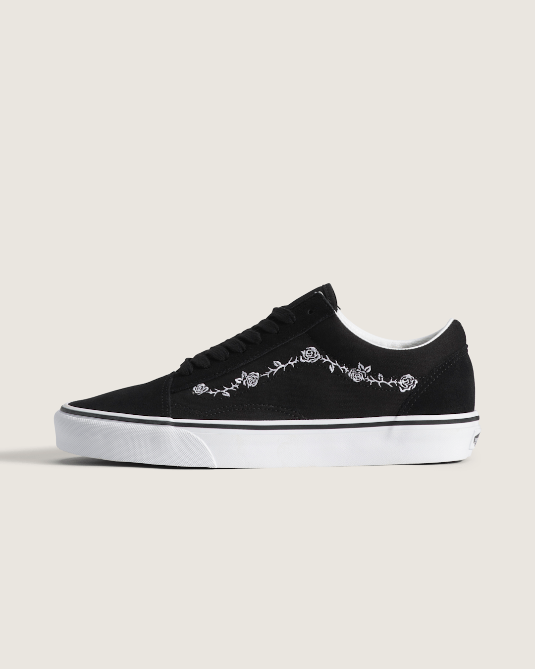 Women|Men Vans Old Skool Shoe in Black / White