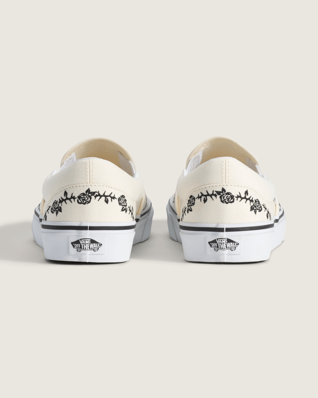 Women|Men Vans Classic Slip-On Shoe in Classic White
