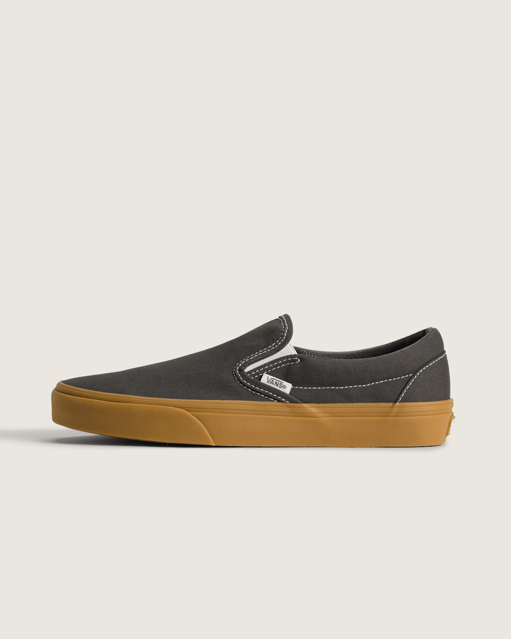 Women|Men Vans Classic Slip-On Shoe in Gum Faded Black