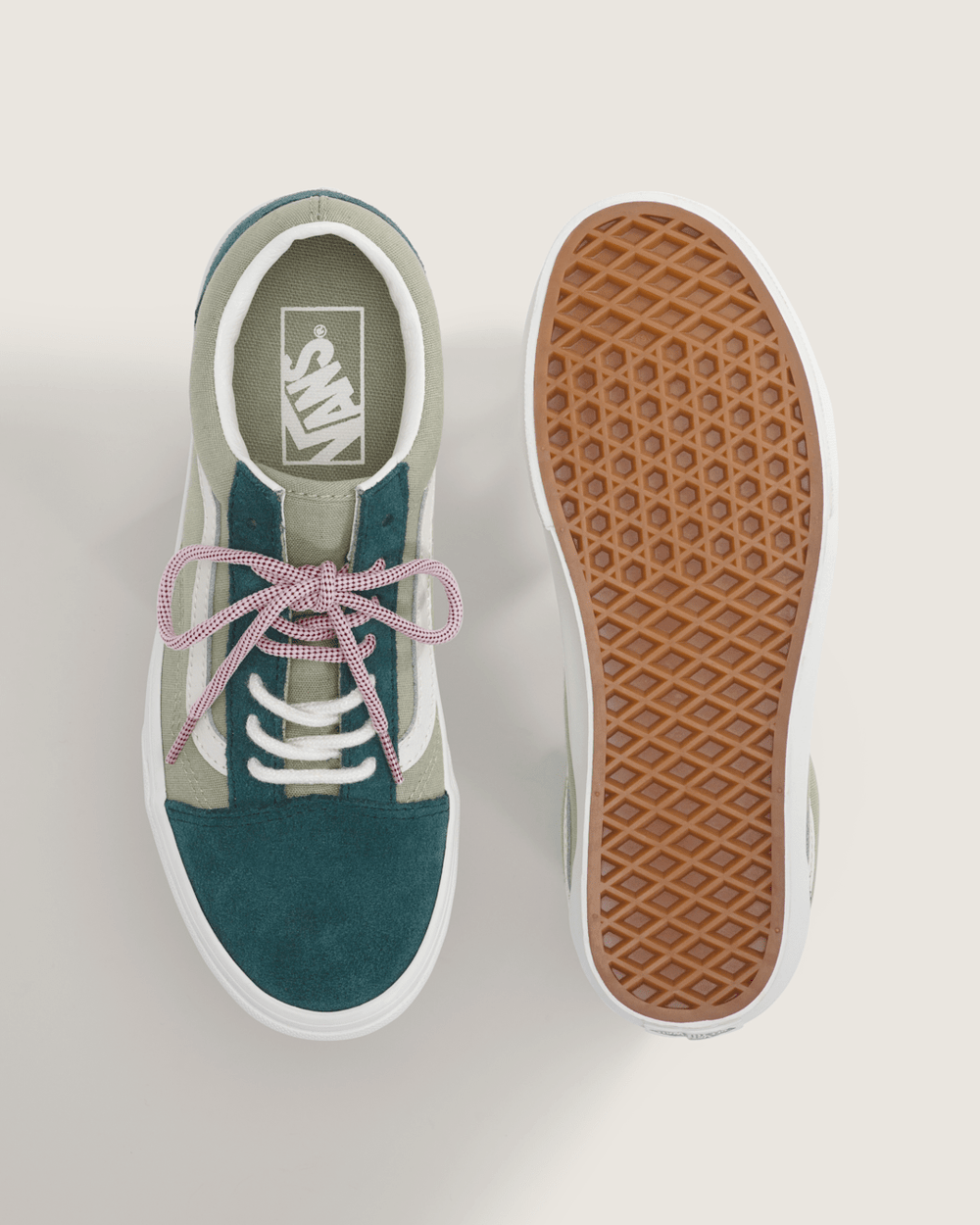 Women Vans Old Skool Shoe in Pink / Green