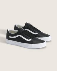 Women|Men Vans Old Skool Shoe in Black / True White