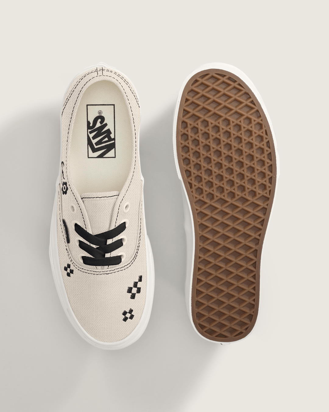 Women Vans Authentic Shoe in Beige / Black
