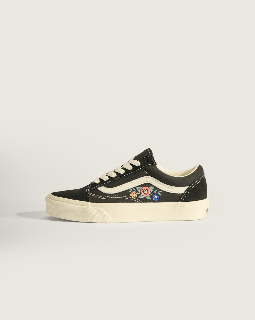 Women|Men Vans Old Skool Shoe in Black
