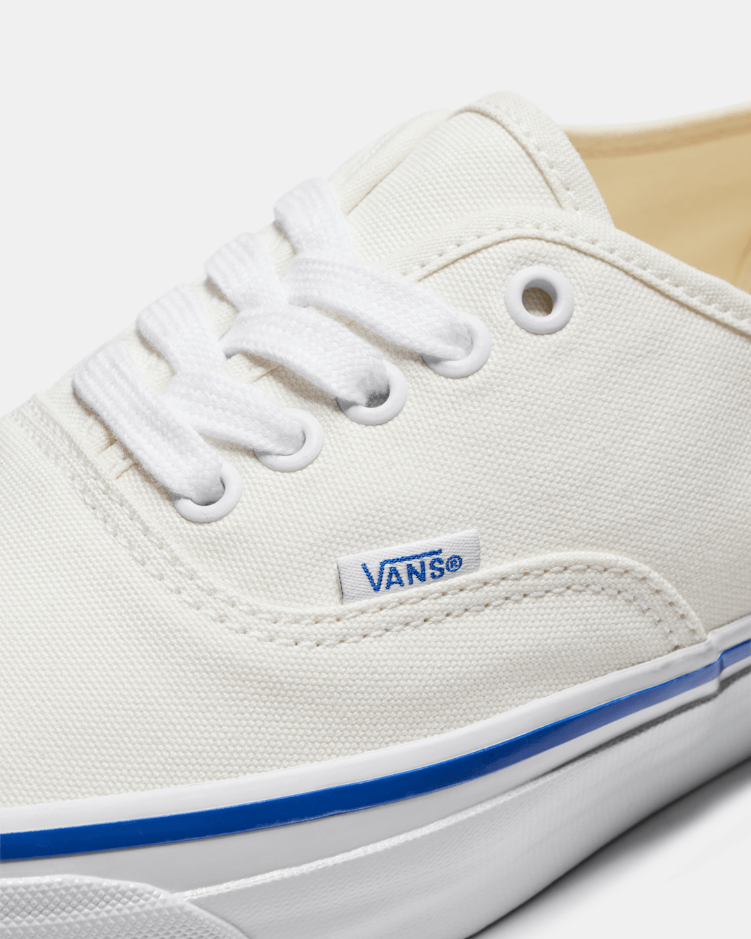 Women Vans Premium Authentic Shoe in Off White / White