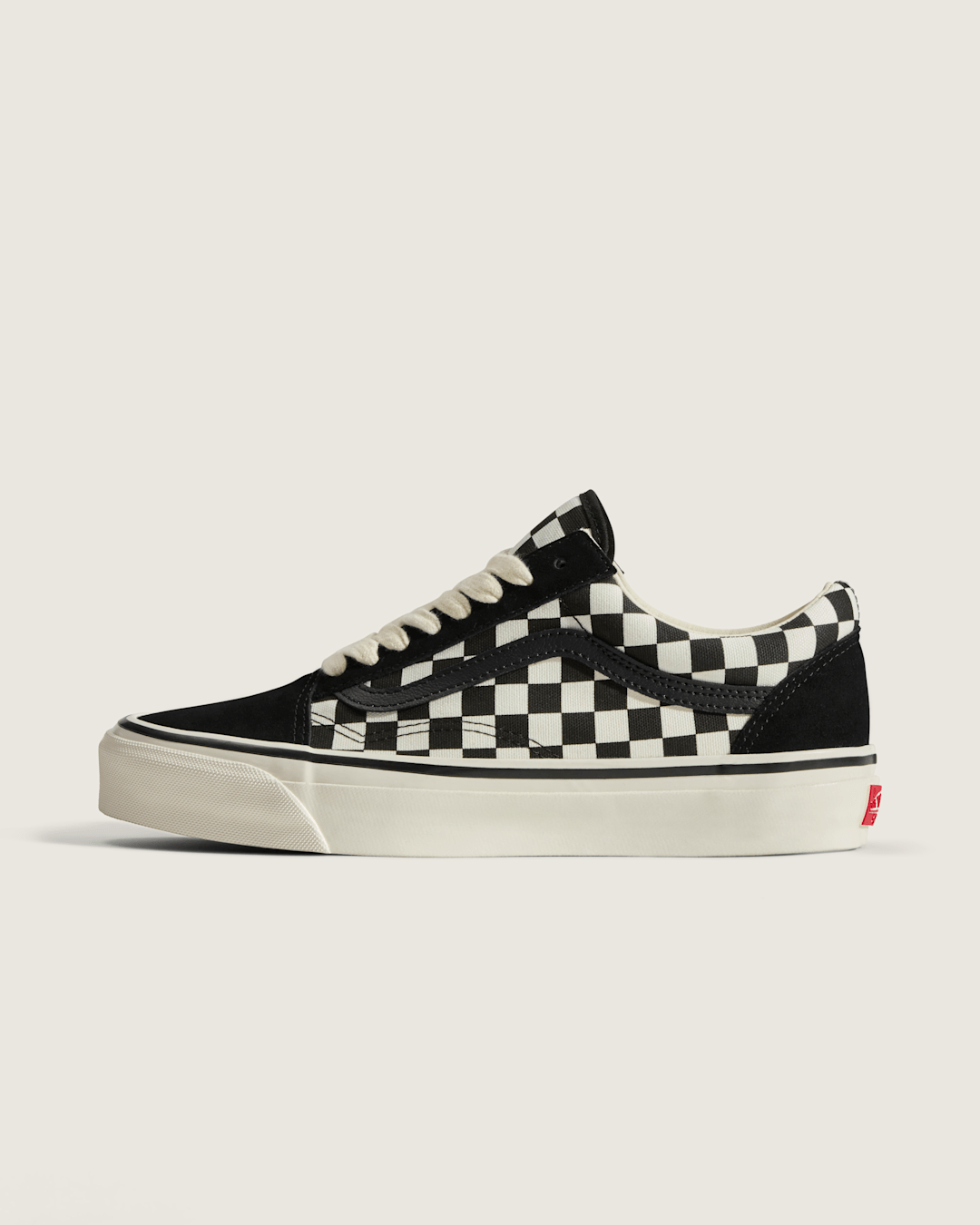 Women|Men Vans Premium Old Skool Checkerboard Shoe in Black / White