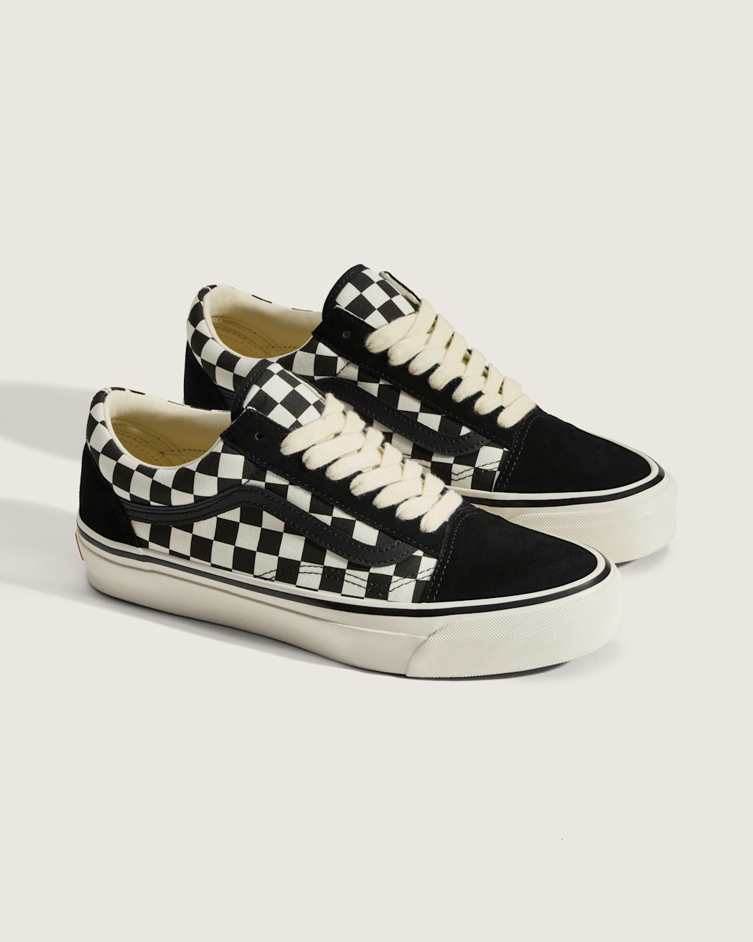 Women|Men Vans Premium Old Skool Checkerboard Shoe in Black / White