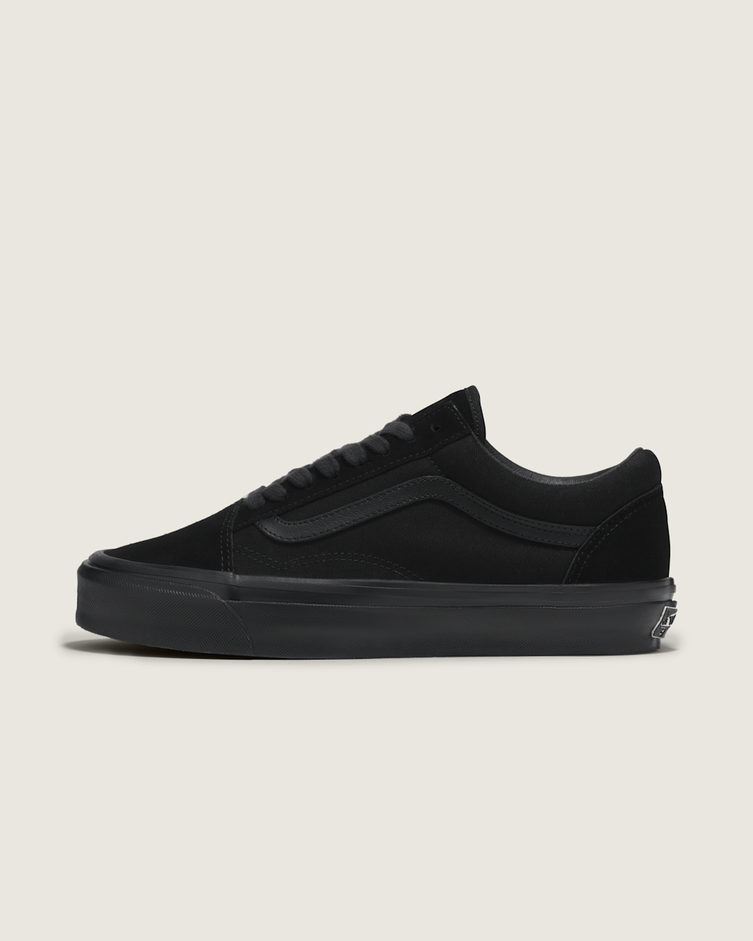 Women|Men Vans Premium Old Skool Shoe in Blackout