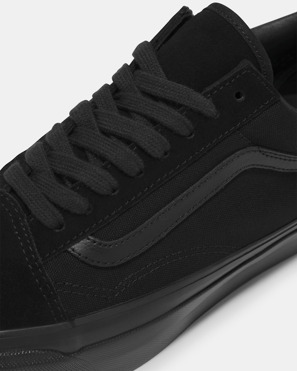 Women|Men Vans Premium Old Skool Shoe in Blackout