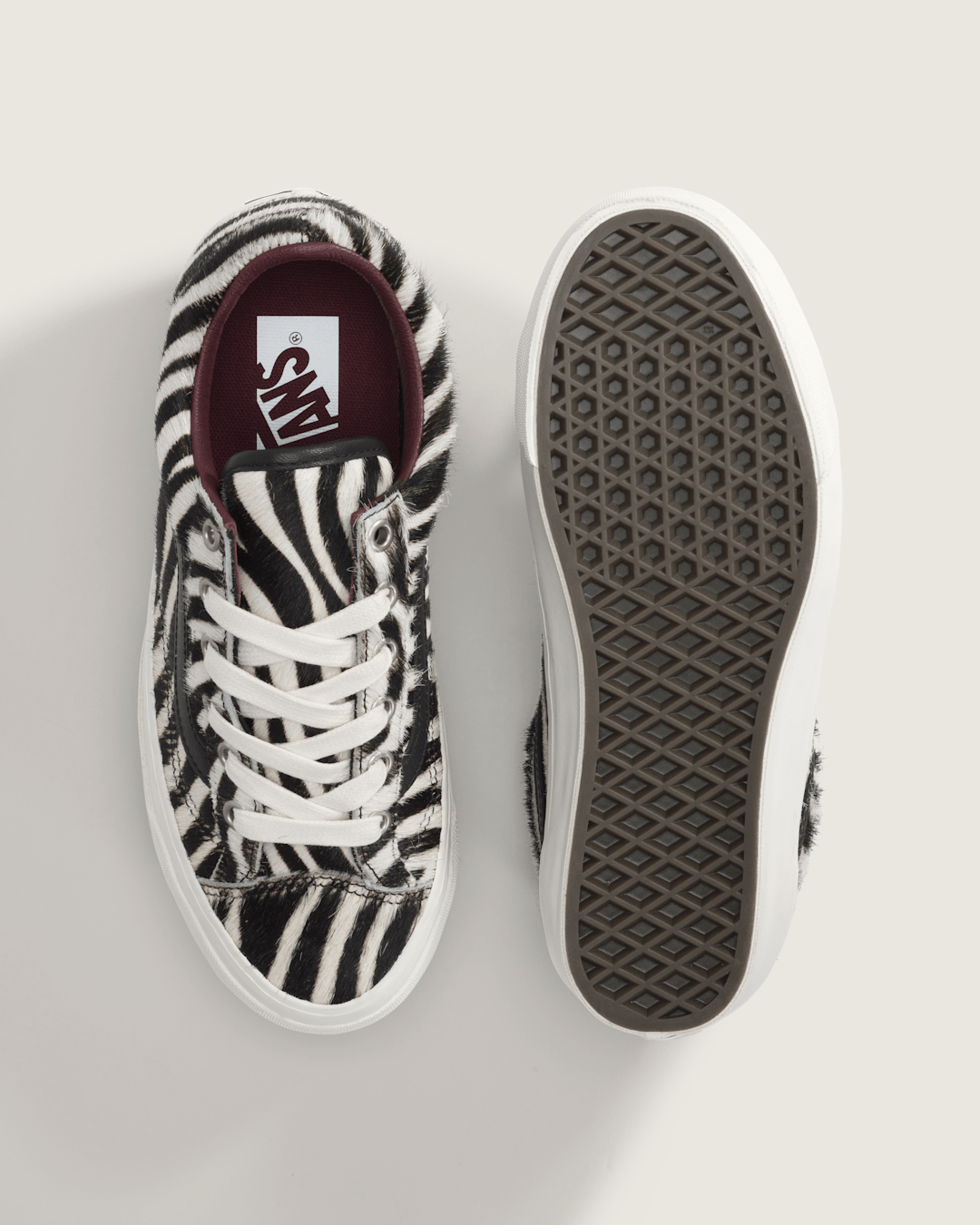 Women Vans Premium Old Skool 36 Shoe in Zebra Black / White
