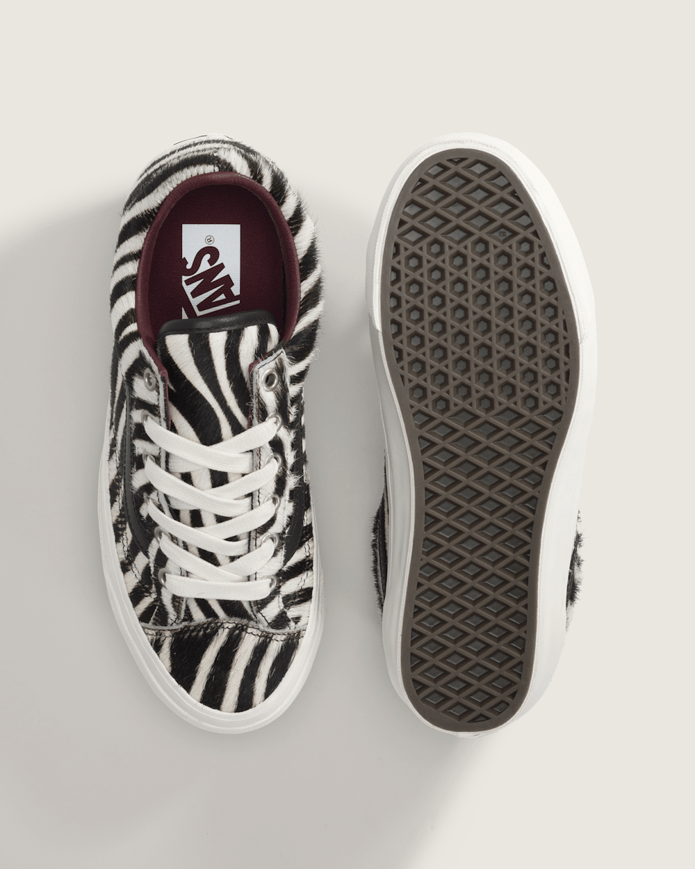Women Vans Premium Old Skool 36 Shoe in Zebra Black / White