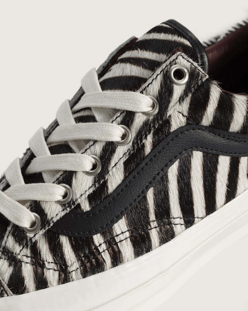 Women Vans Premium Old Skool 36 Shoe in Zebra Black / White