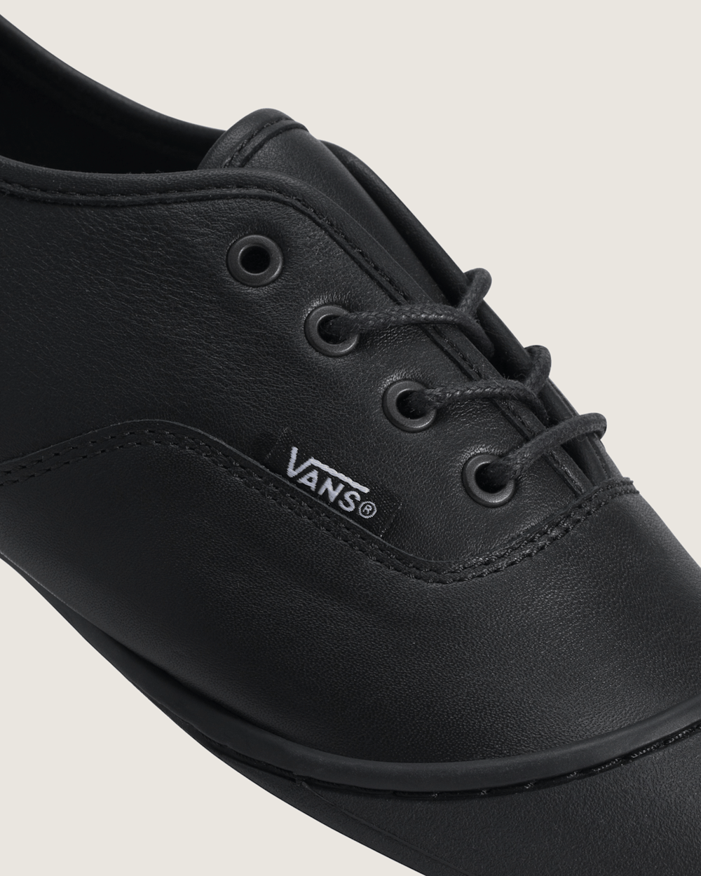 Women Vans OTW Authentic Prima in Blackout