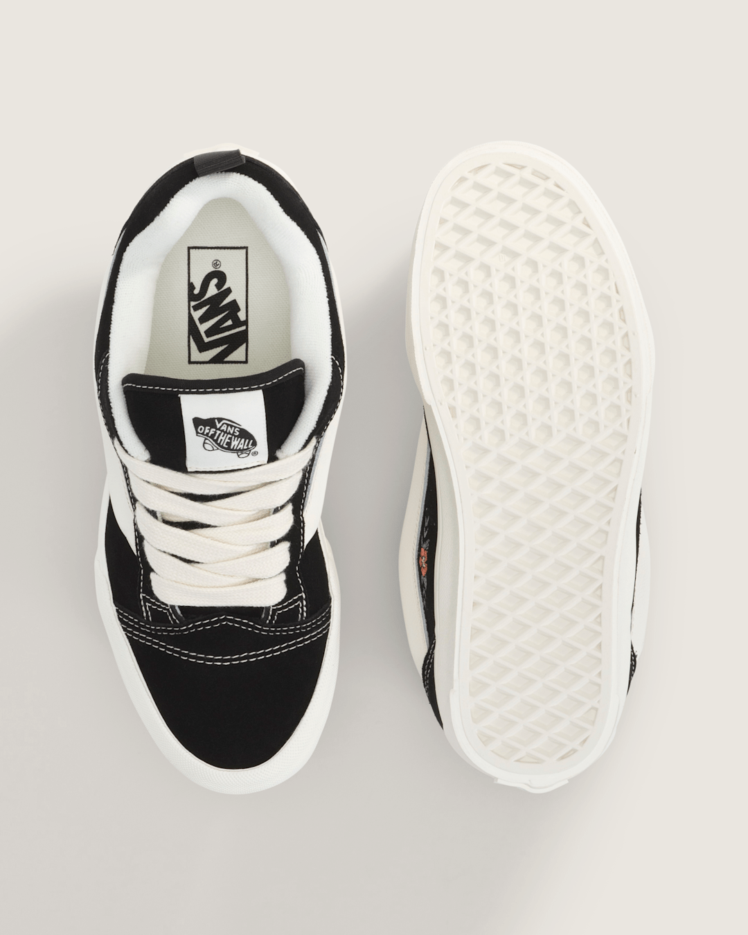 Women Vans Knu Skool Shoe in Black