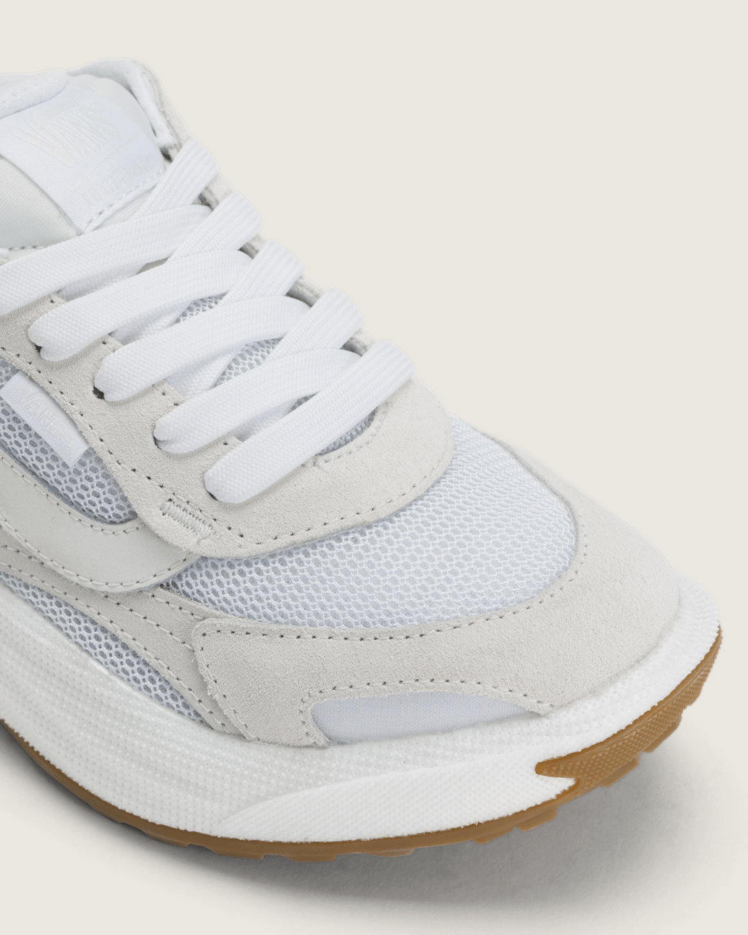 Women Vans UltraRange Neo 2.0 Shoe in White