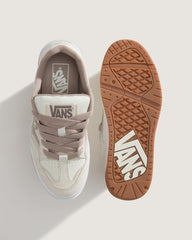 Women Vans Upland Shoe in White / Grey