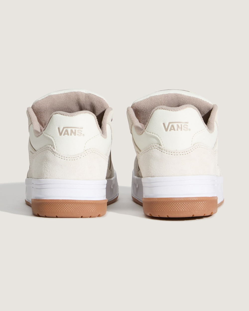 Women Vans Upland Shoe in White / Grey