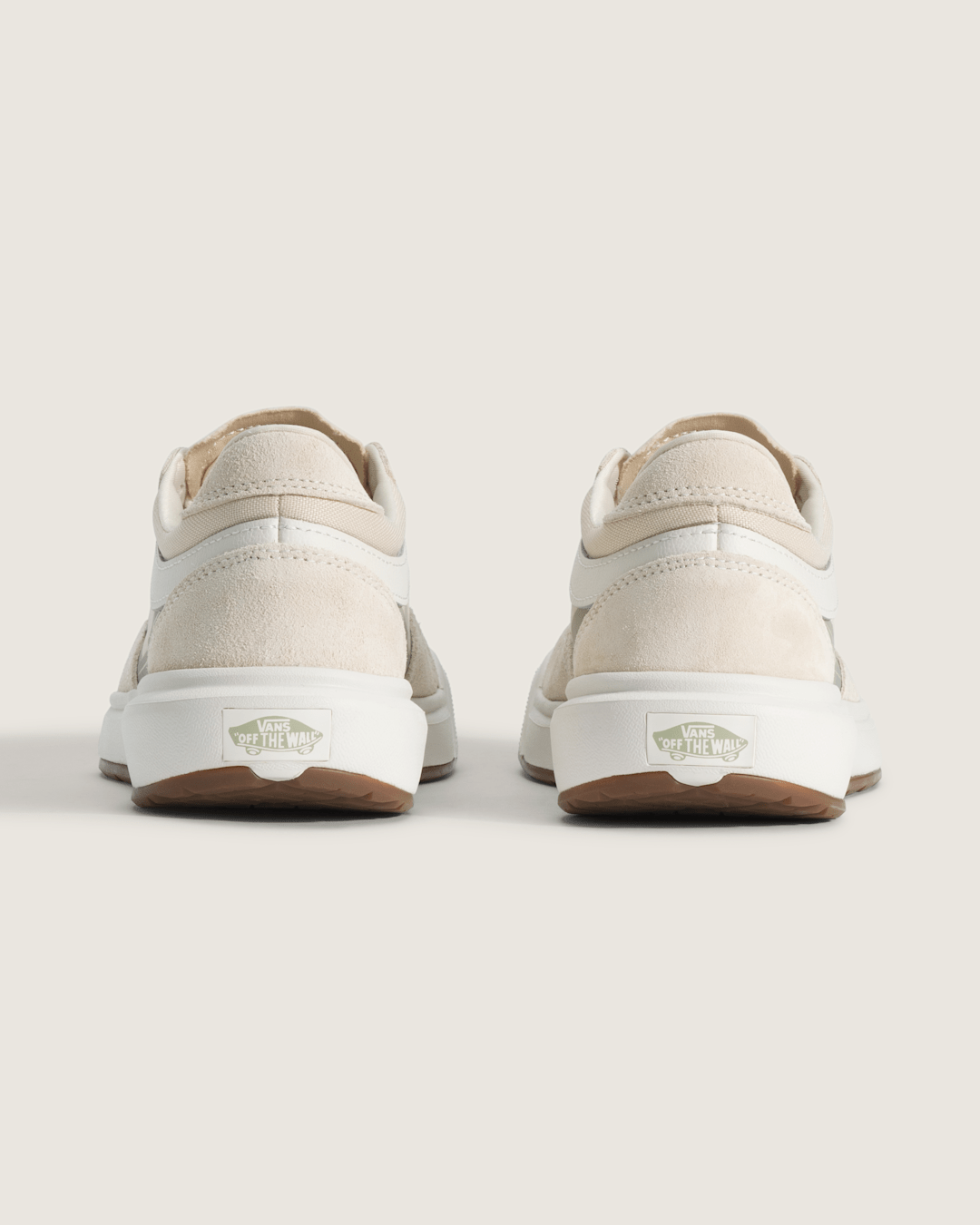 Women Vans UltraRange 2.0 Shoe in Creme Beige