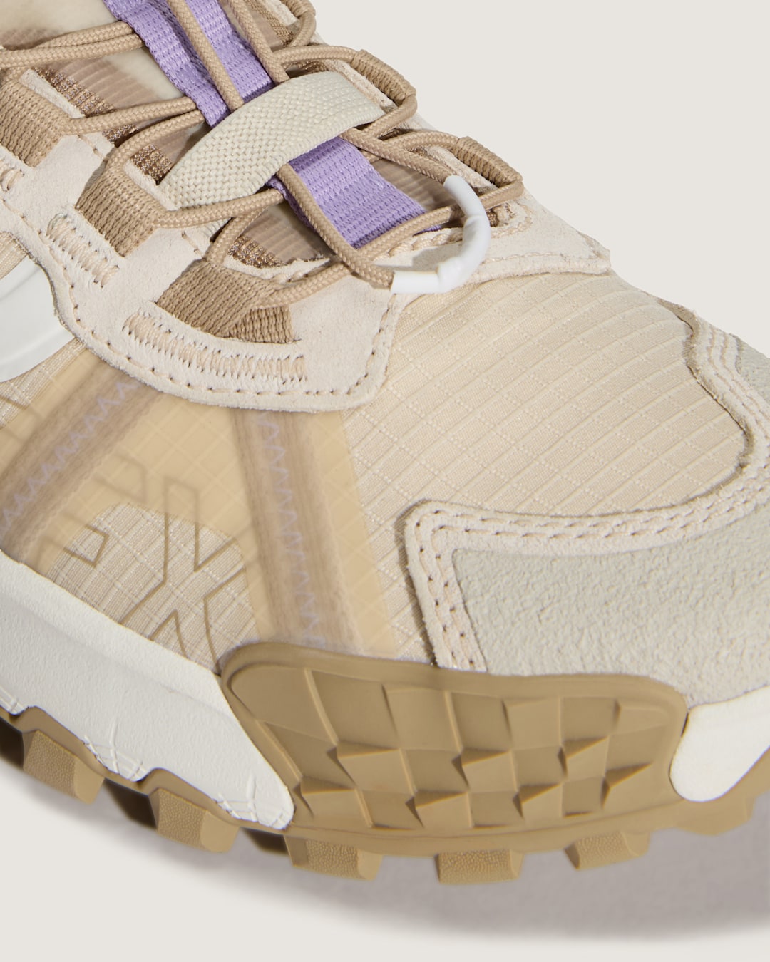 Women Vans Crosspath XC GORE-TEX Shoe in Off White / White