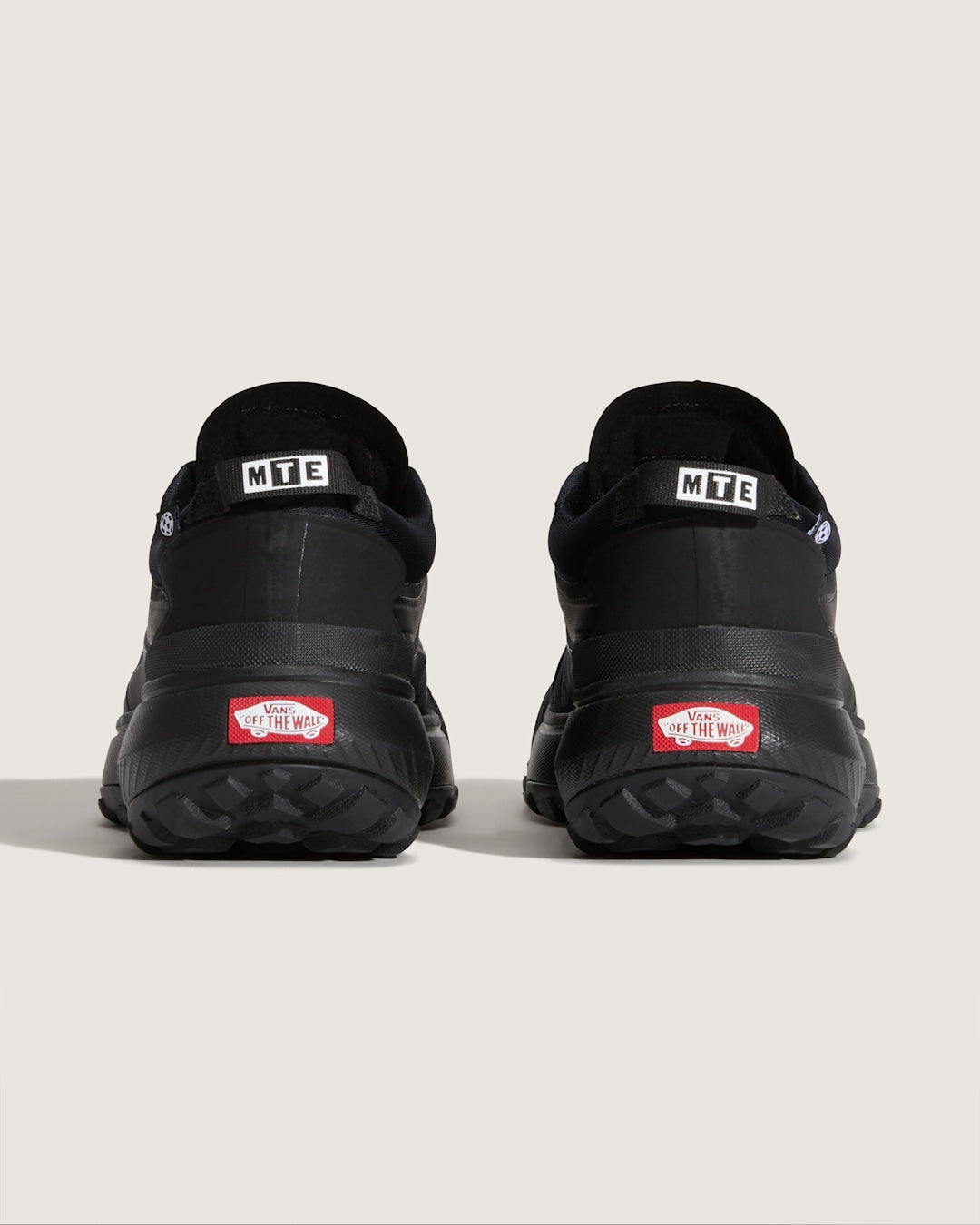 Women|Men Vans Crosspath Shoe in Blackout