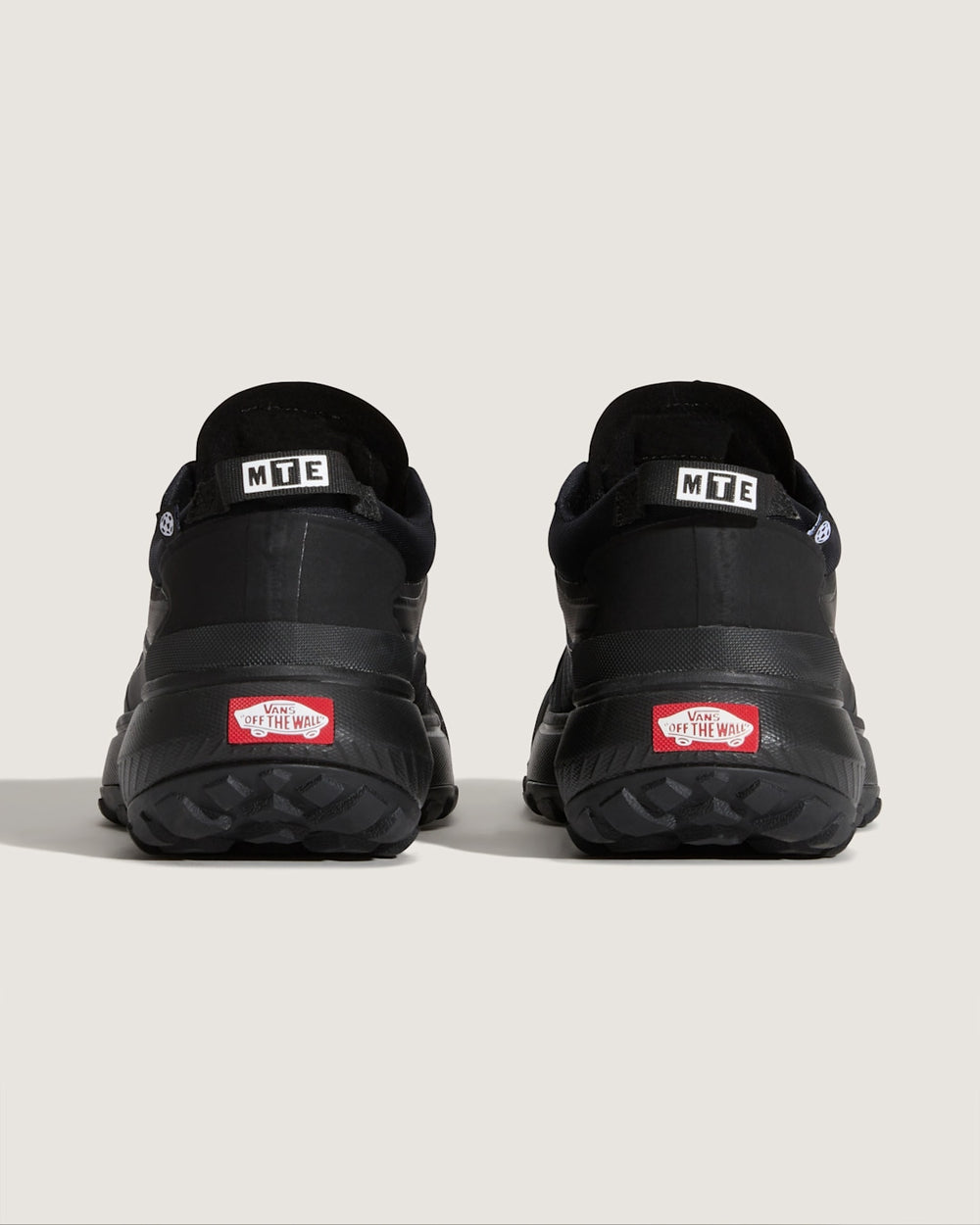Women|Men Vans Crosspath Shoe in Blackout
