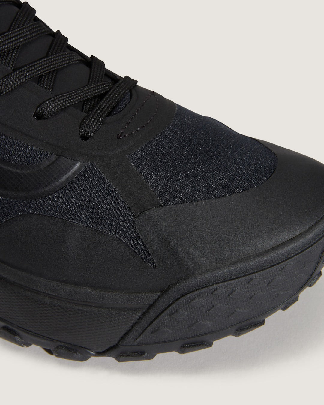 Women|Men Vans Crosspath Shoe in Blackout