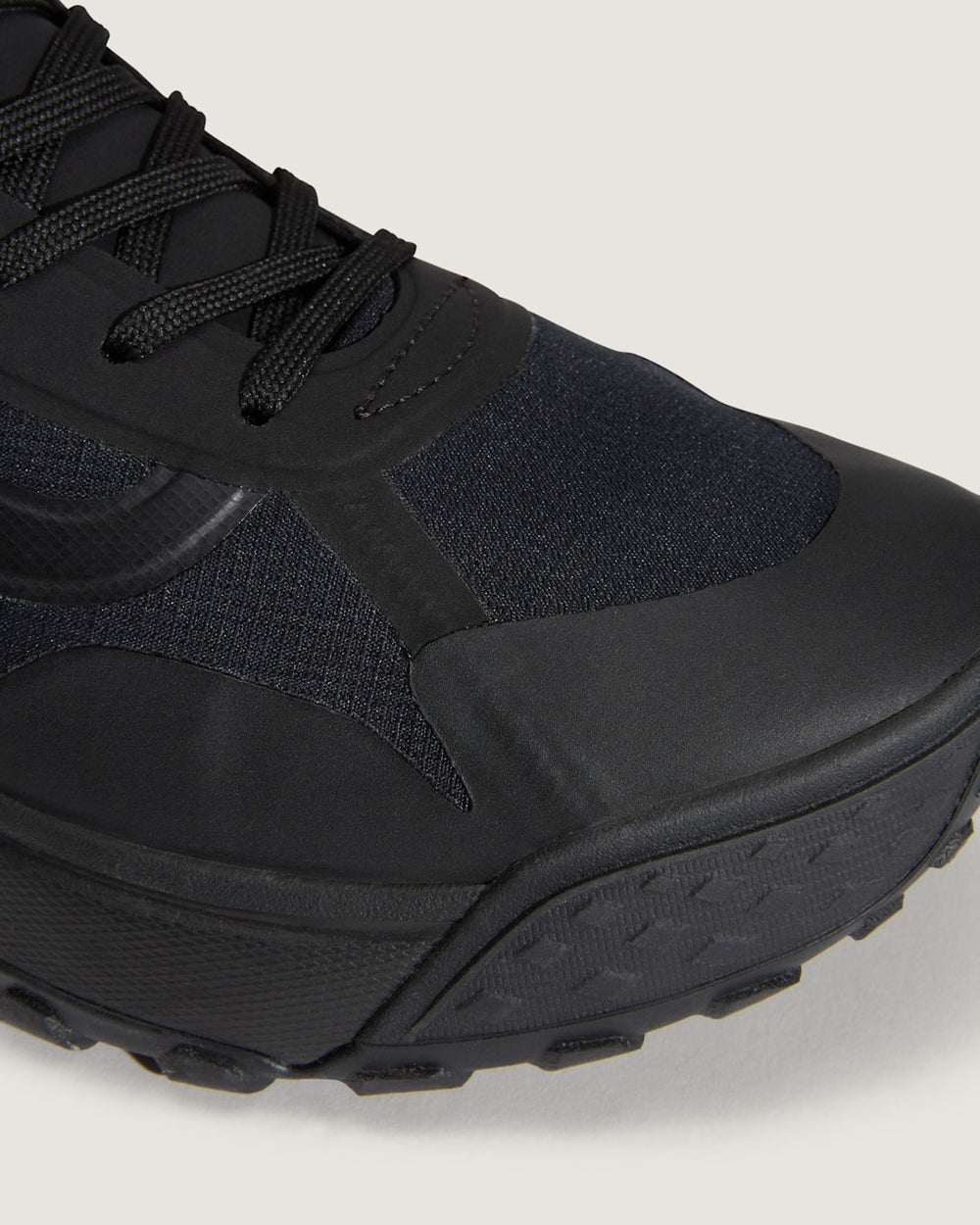 Women|Men Vans Crosspath Shoe in Blackout