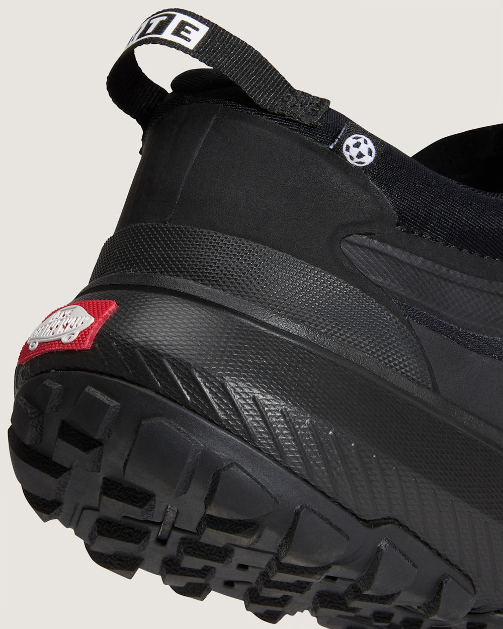 Women|Men Vans Crosspath Shoe in Blackout