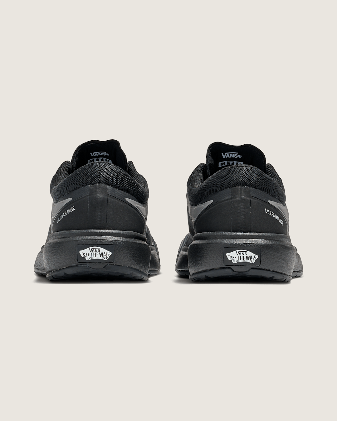Women|Men Vans UltraRange 2.0 Shoe in Blackout