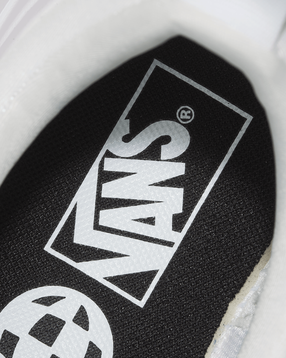Women Vans UltraRange Neo VR3 Shoe in True White