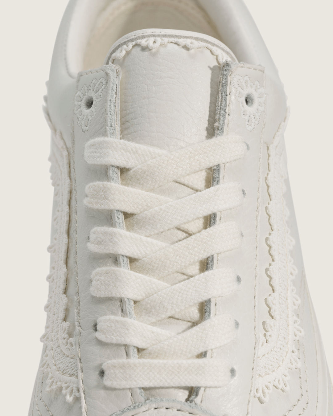 Women|Sale Vans Premium Old Skool Shoe in Marshmallow White